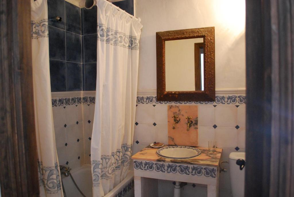 Fonda Del Tozal Otel Teruel Oda fotoğraf